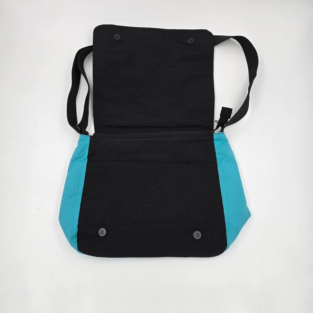 Hatsune Miku Reaching Messenger Bag - NWOT - Picture 4 of 11